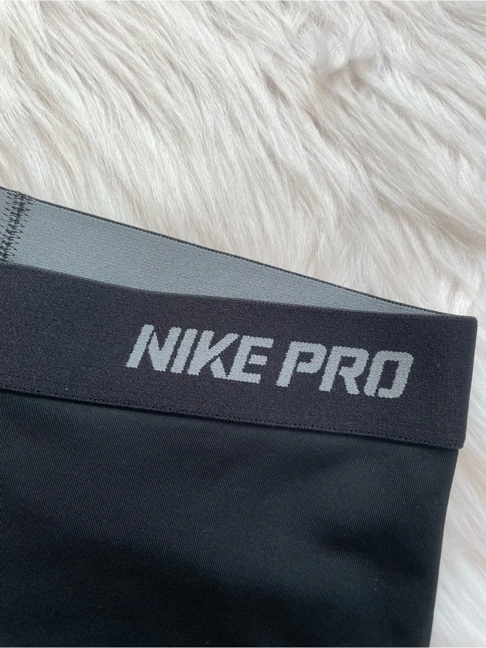 Nike pro capris leggings capri 18” Nike pros women’s XS black crop legging